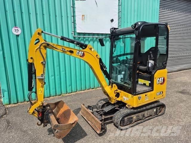 CAT 301.8 Miniescavadeiras