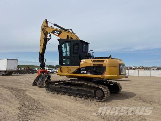 CAT 320DFM Cortadores de madeira