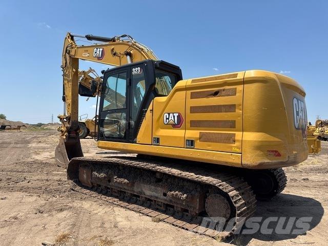 CAT 323 Escavadeiras de esteiras