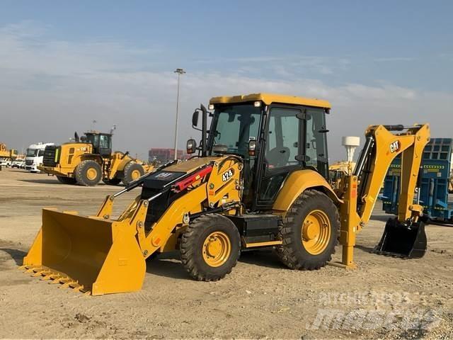 CAT 424 Retroescavadeiras