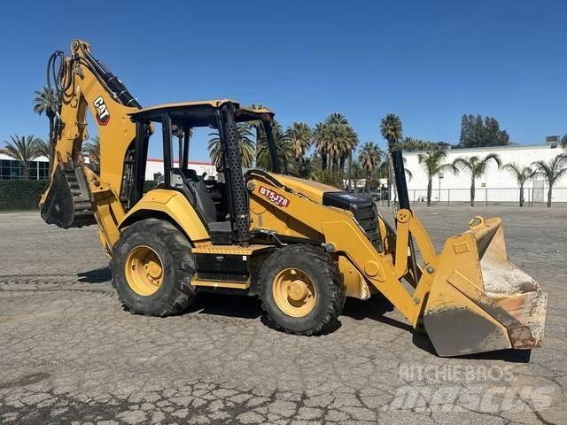 CAT 450 Retroescavadeiras