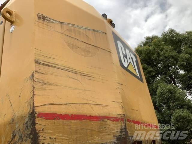 CAT 6015B Escavadeiras de esteiras