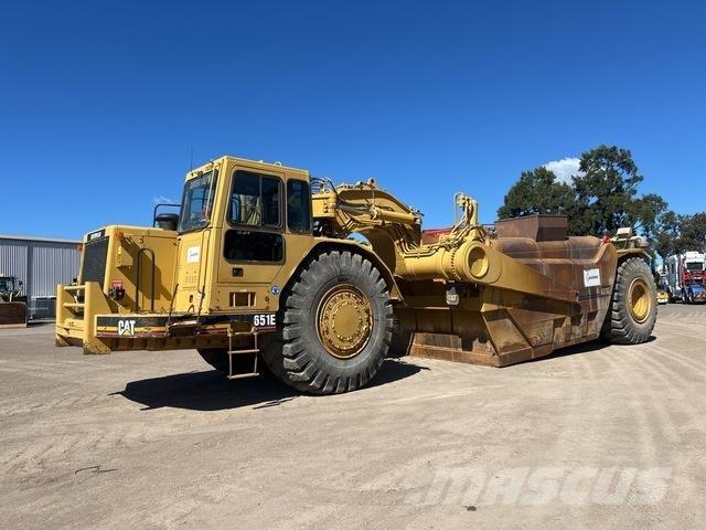CAT 651E Auto-tanques