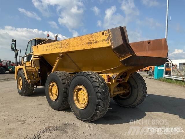 CAT 725 Caminhões articulados