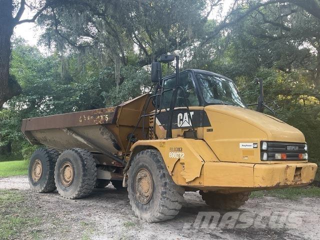 CAT 725 Caminhões articulados