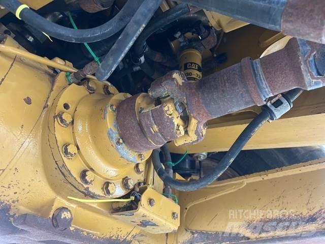 CAT 730 Auto-tanques
