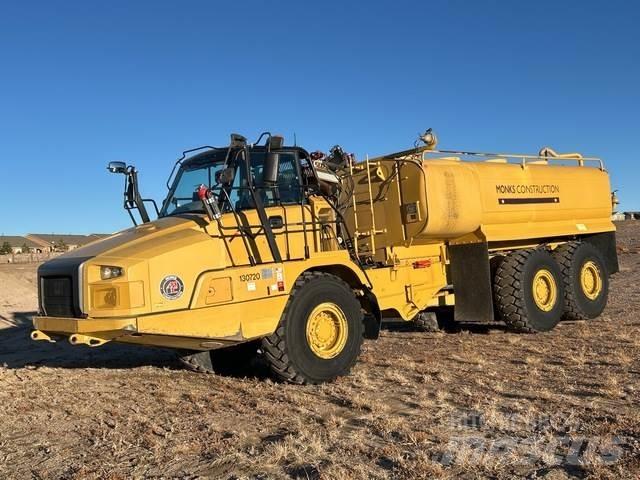 CAT 730C Auto-tanques