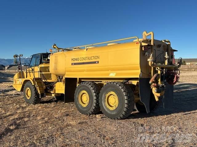 CAT 730C Auto-tanques
