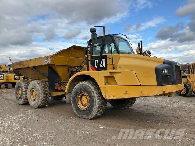 CAT 735B Caminhões articulados