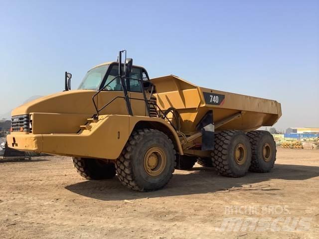 CAT 740 Caminhões articulados