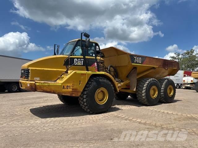 CAT 740 Caminhões articulados
