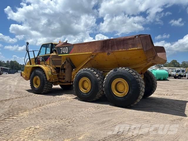 CAT 740 Caminhões articulados
