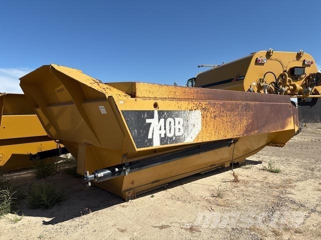 CAT 740B Transportes - Outros
