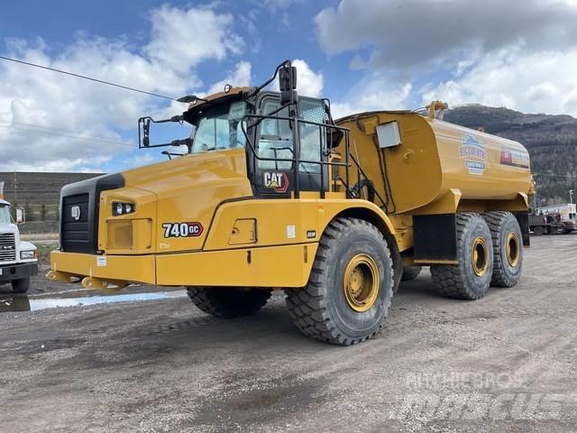 CAT 740GC Auto-tanques