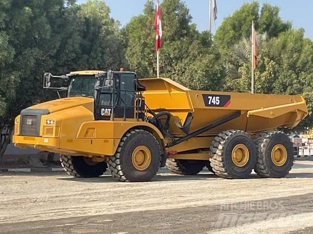 CAT 745 Caminhões articulados