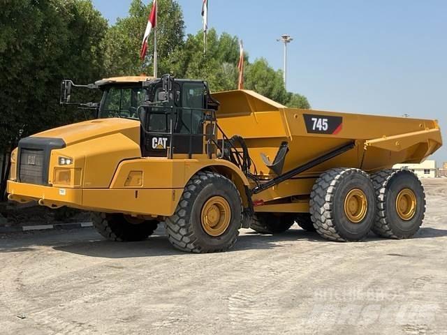 CAT 745 Caminhões articulados