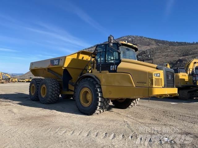 CAT 745 Caminhões articulados