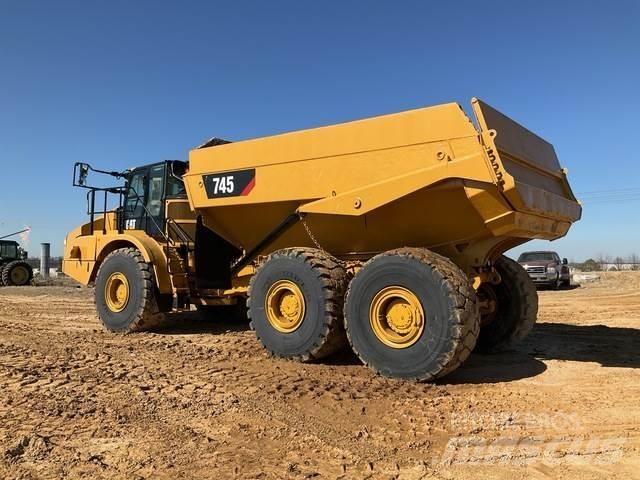 CAT 745 Caminhões articulados