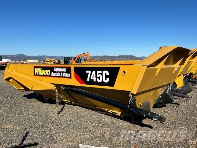 CAT 745C Transportes - Outros
