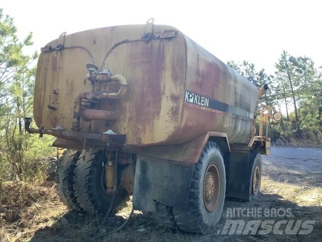 CAT 769C Auto-tanques