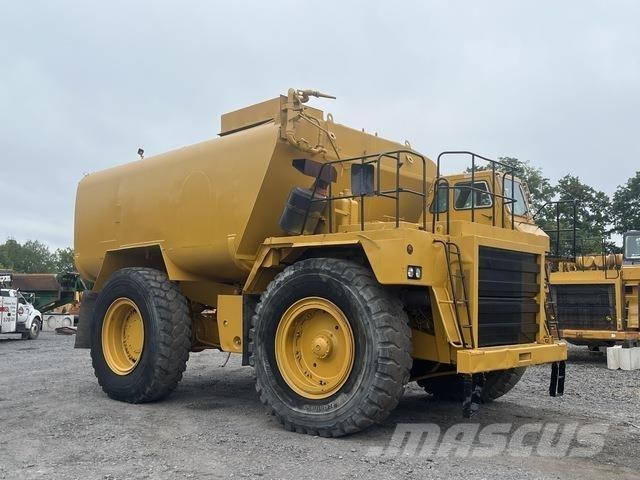 CAT 777B Auto-tanques