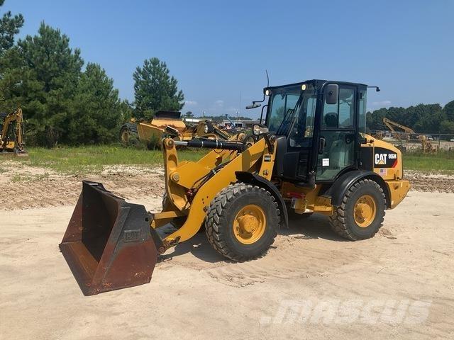 CAT 906M Carregadeiras de rodas