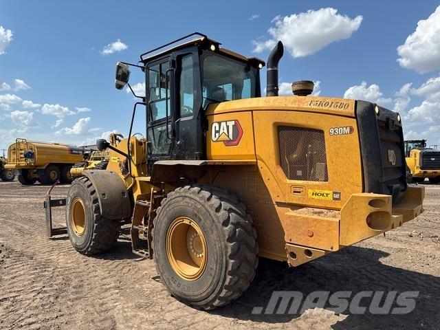 CAT 930M Carregadeiras de rodas
