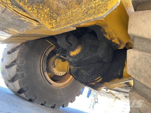 CAT 988G Carregadeiras de rodas