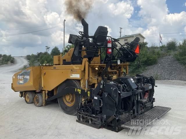 CAT AP-600D Espalhadoras de asfalto