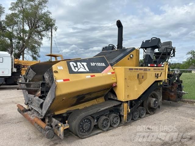 CAT AP1055E Espalhadoras de asfalto