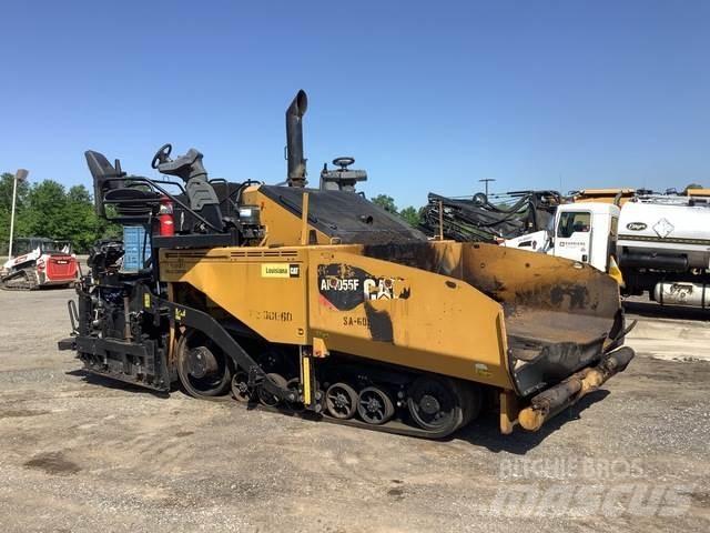 CAT AP1055F Espalhadoras de asfalto