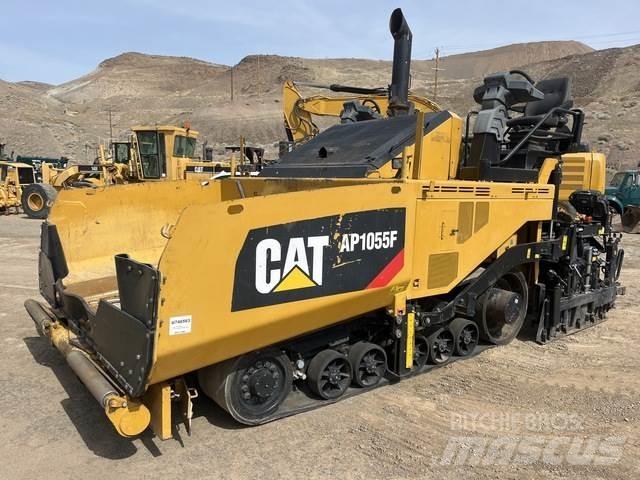 CAT AP1055F Espalhadoras de asfalto