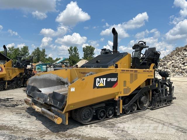 CAT AP1055F Espalhadoras de asfalto