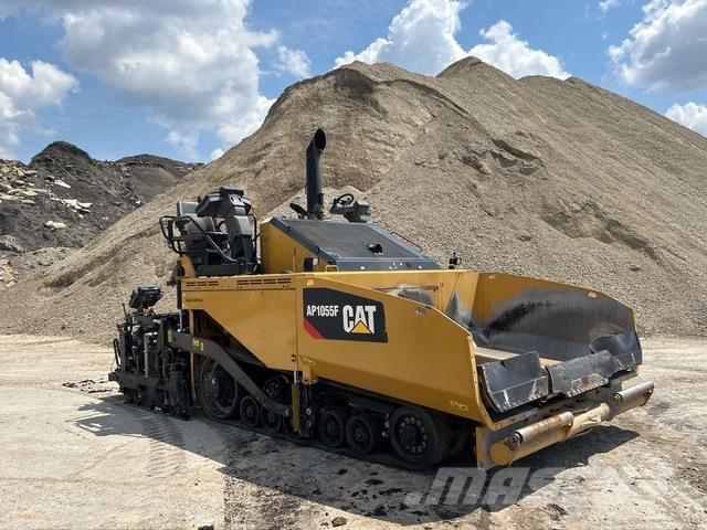 CAT AP1055F Espalhadoras de asfalto