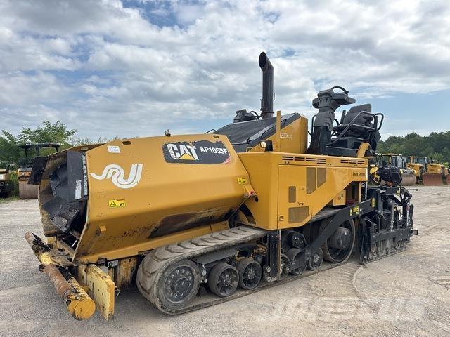 CAT AP1055F Espalhadoras de asfalto
