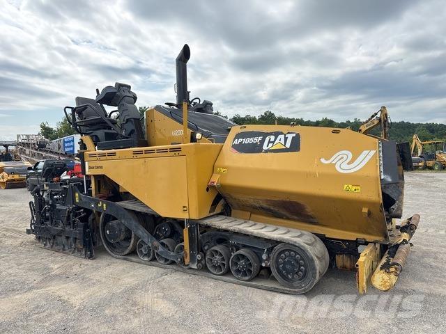 CAT AP1055F Espalhadoras de asfalto