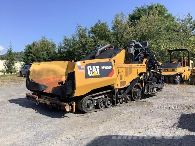 CAT AP1055F Espalhadoras de asfalto