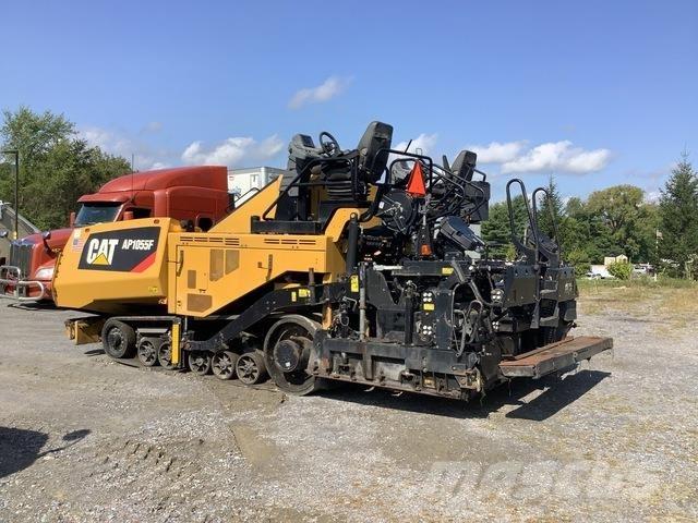 CAT AP1055F Espalhadoras de asfalto