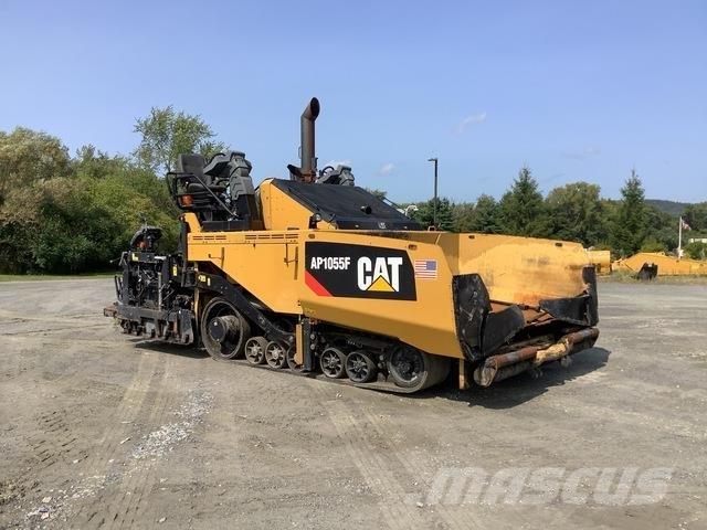 CAT AP1055F Espalhadoras de asfalto