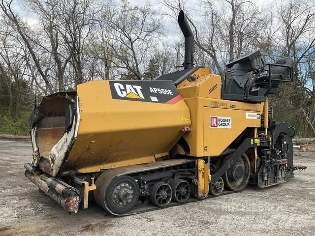 CAT AP555E Espalhadoras de asfalto
