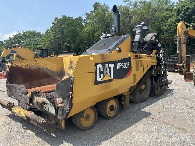 CAT AP600F Espalhadoras de asfalto