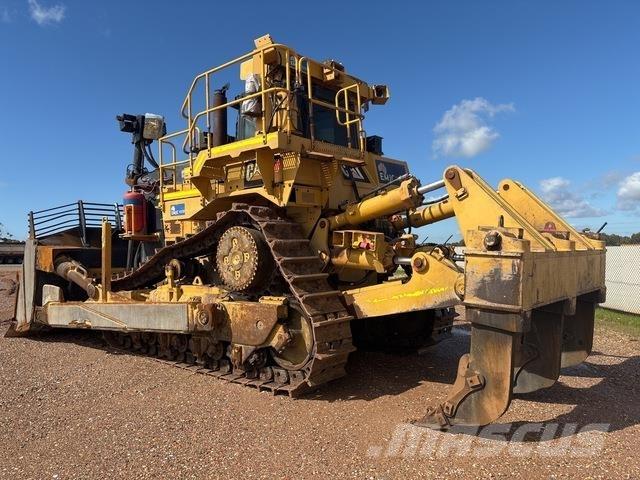 CAT D10T Dozers - Tratores rastos