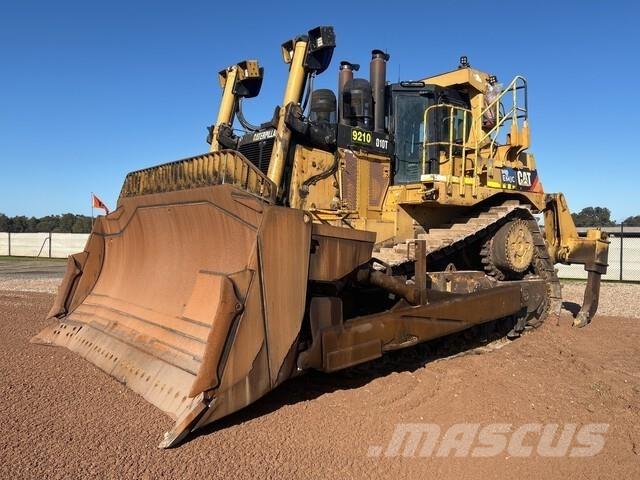 CAT D10T Dozers - Tratores rastos