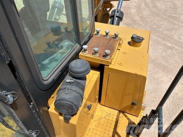 CAT D10T2 Dozers - Tratores rastos