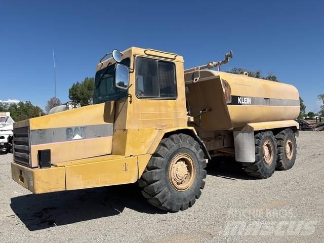 CAT D250 Auto-tanques