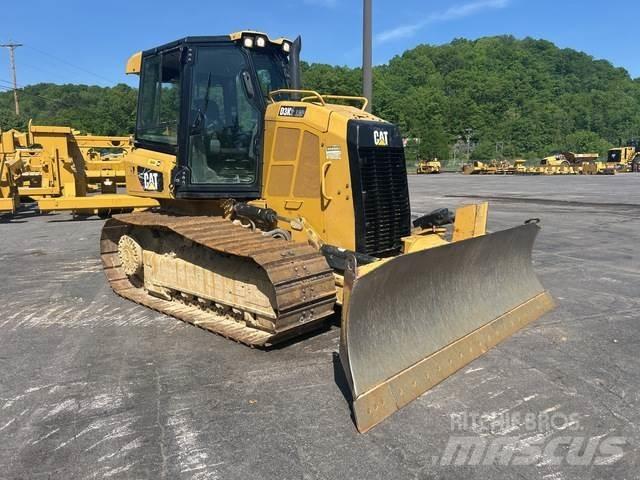 CAT D3K2 LGP Dozers - Tratores rastos