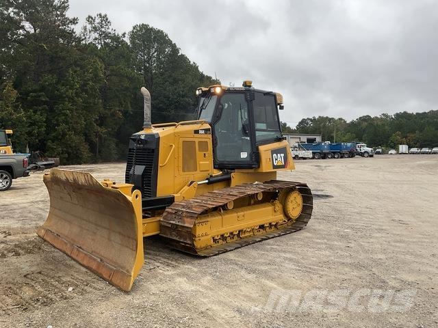 CAT D6K2 LGP Dozers - Tratores rastos