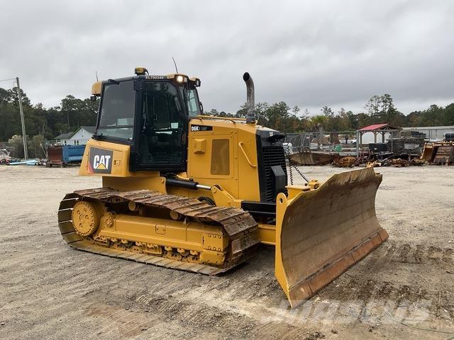 CAT D6K2 LGP Dozers - Tratores rastos