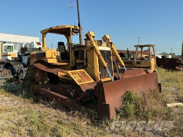 CAT D6R Dozers - Tratores rastos