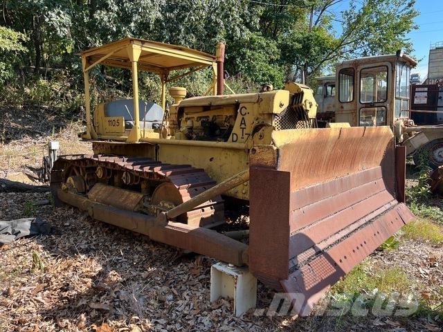 CAT D7 Dozers - Tratores rastos